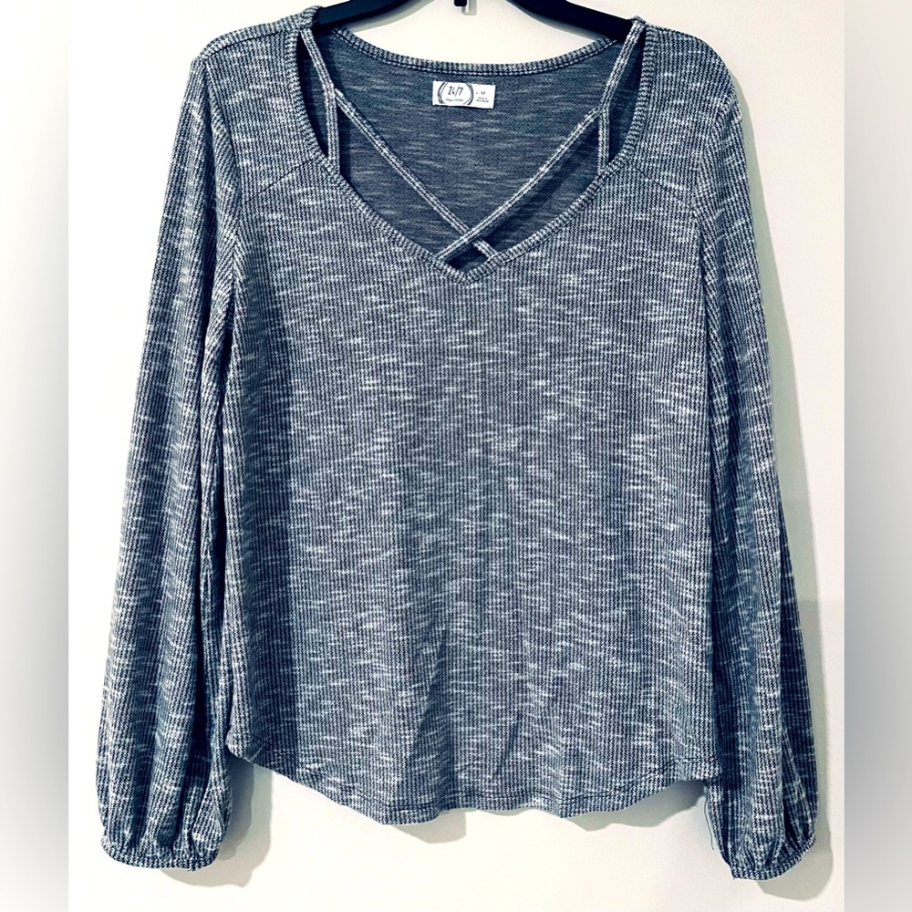 Women’s Long-Sleeved Top